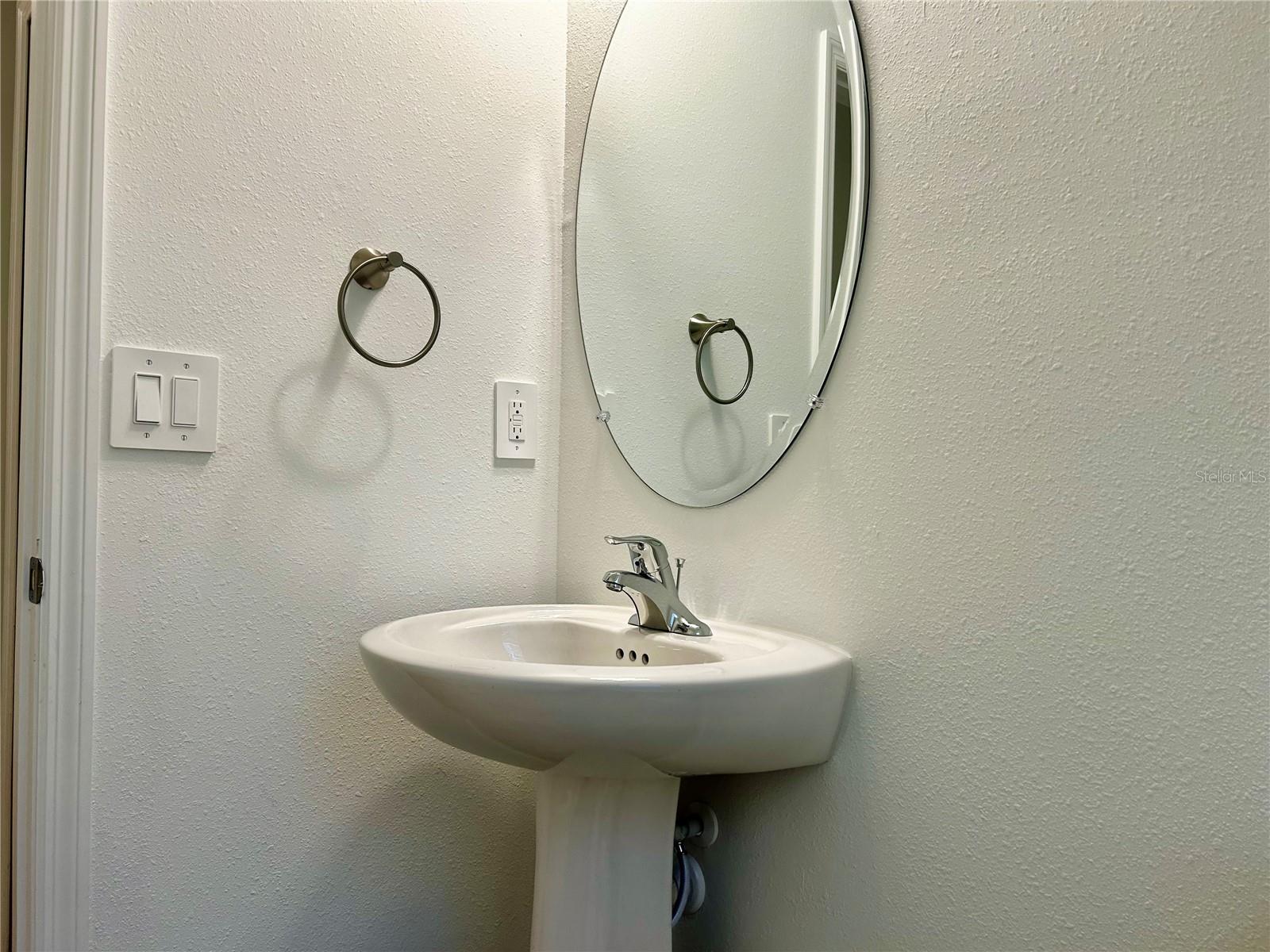 Image 7 of 31 For 3339 37th Avenue Road