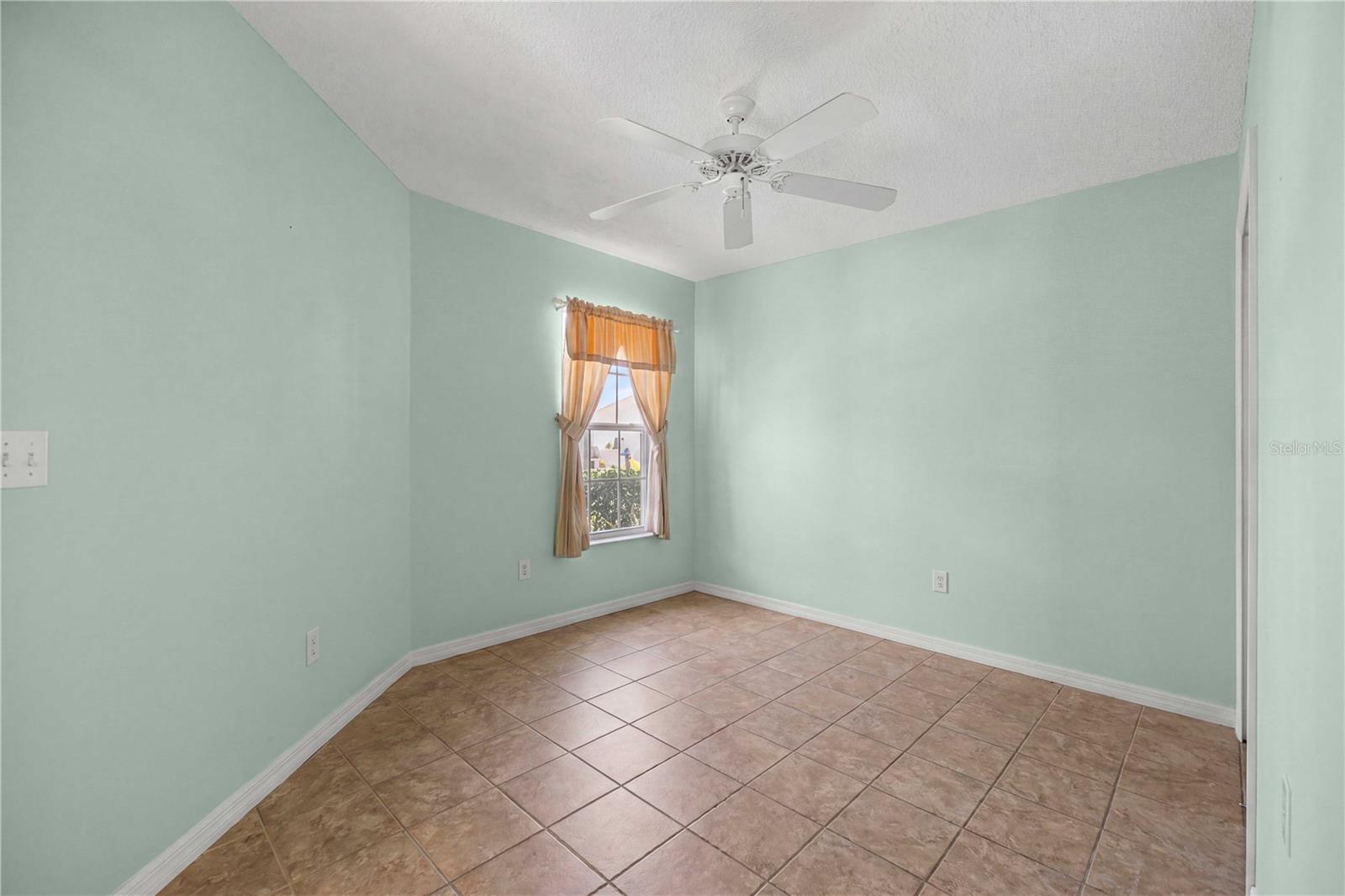 Image 15 of 32 For 511 Alameda Avenue