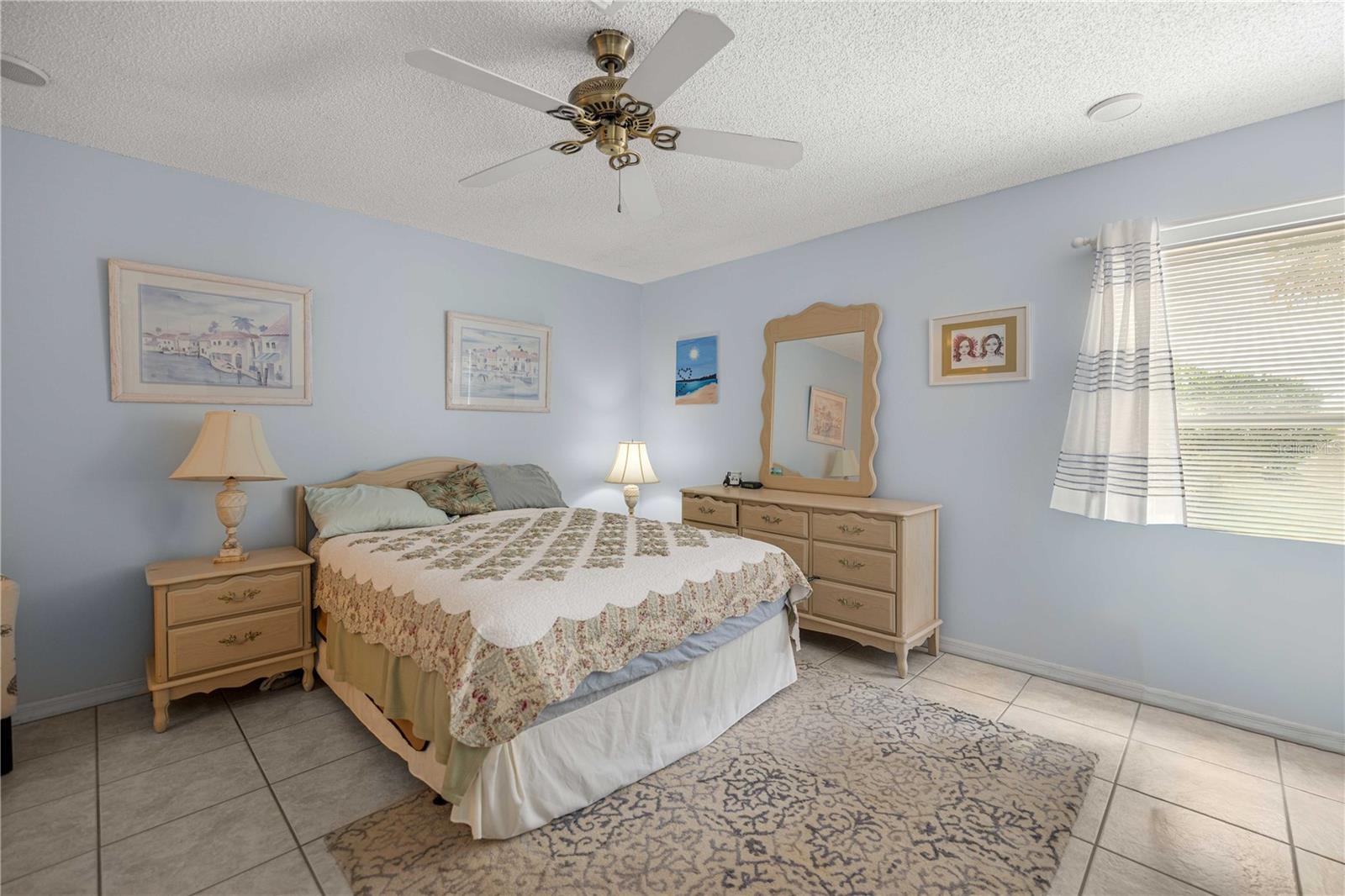 Image 18 of 32 For 511 Alameda Avenue