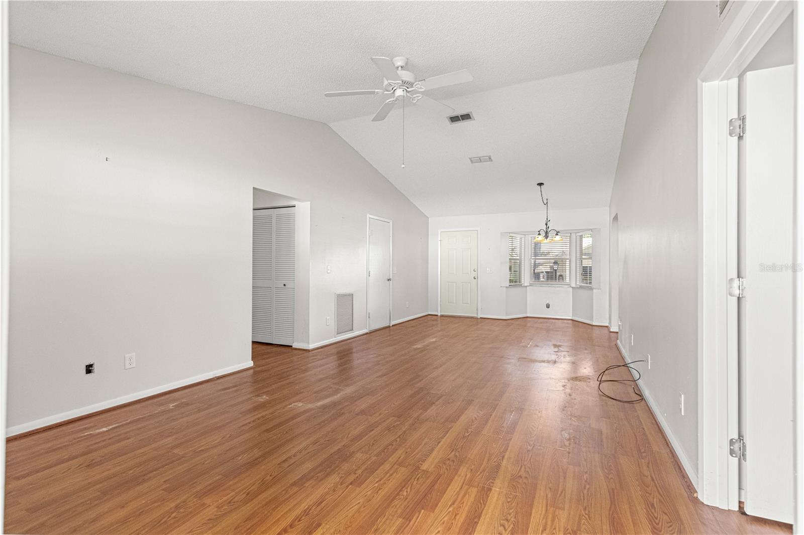 Image 17 of 30 For 9728 94th Court B