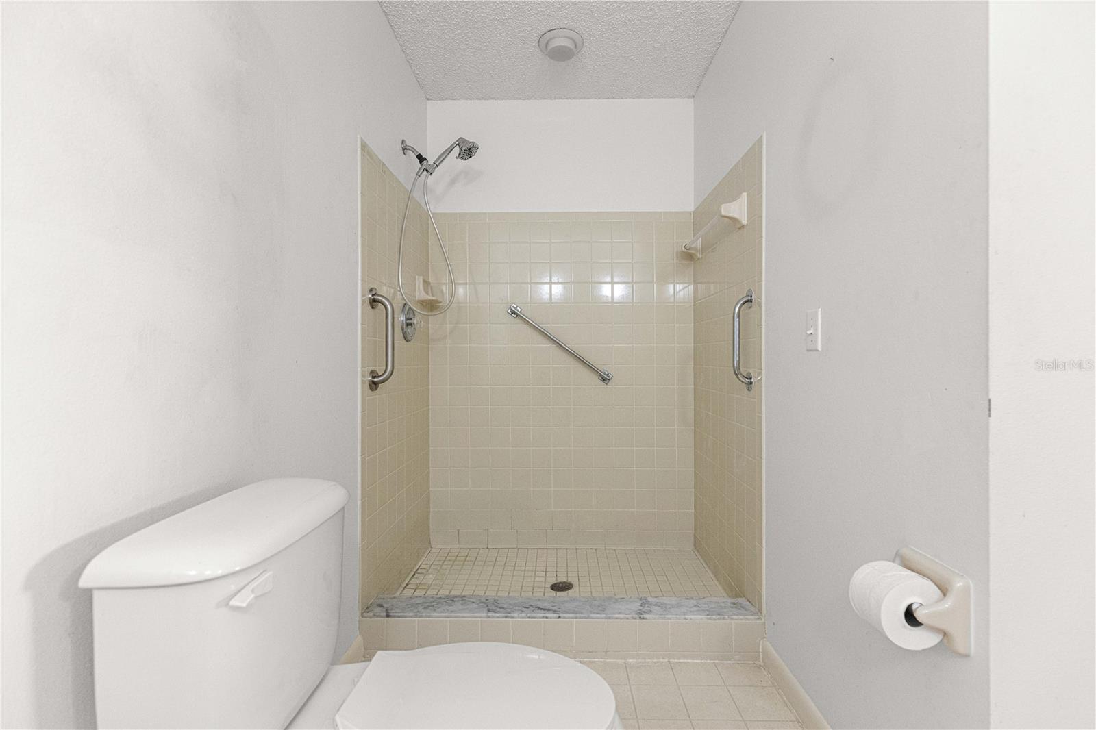 Image 24 of 30 For 9728 94th Court B