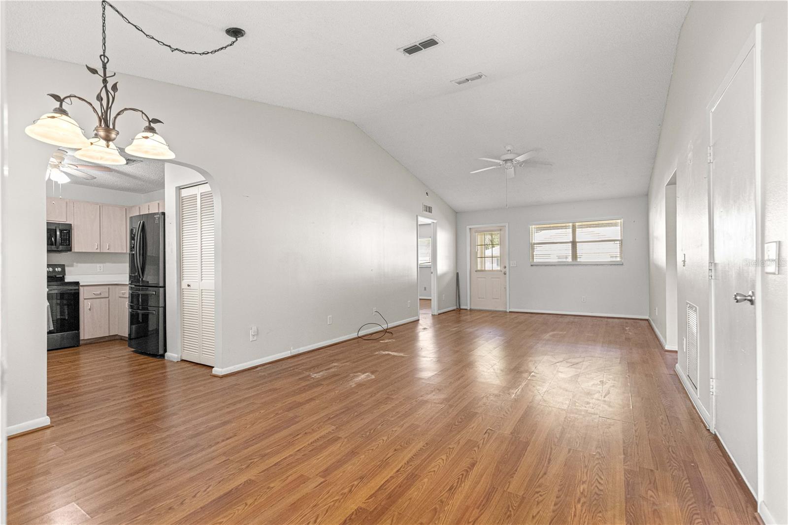 Image 8 of 30 For 9728 94th Court B