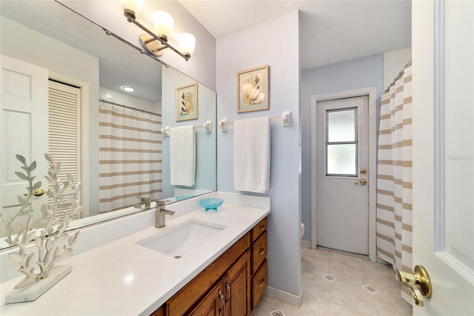 Image 12 of 19 For 5499 44th Avenue