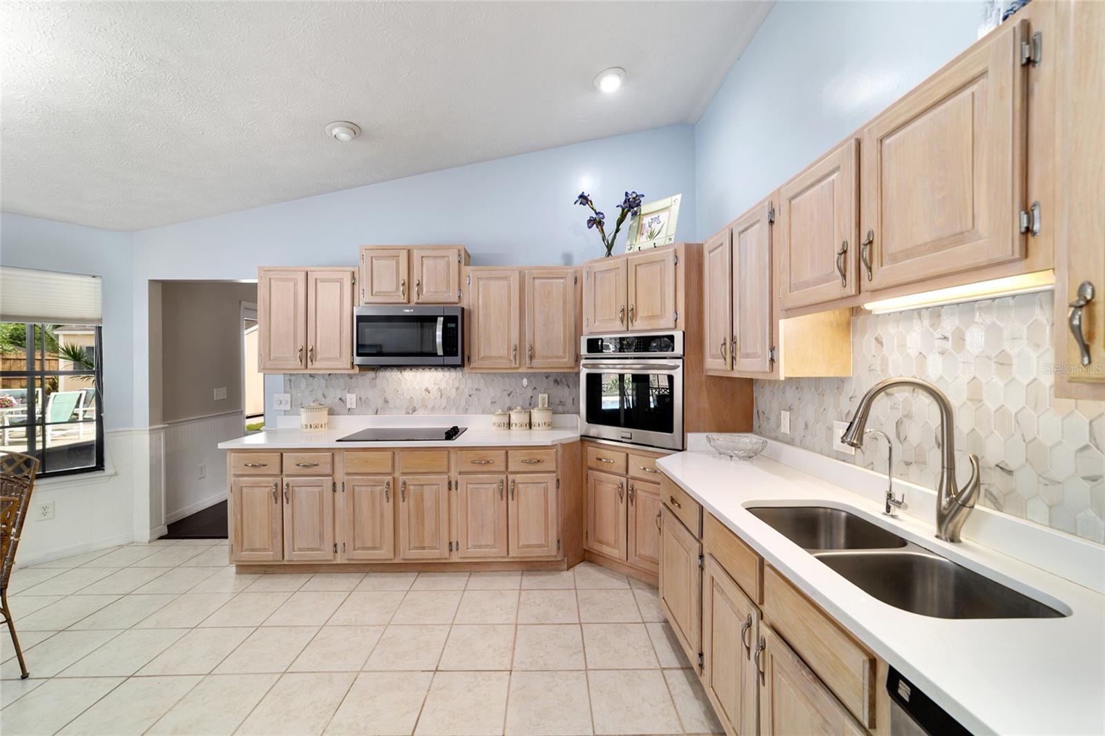 Image 5 of 19 For 5499 44th Avenue