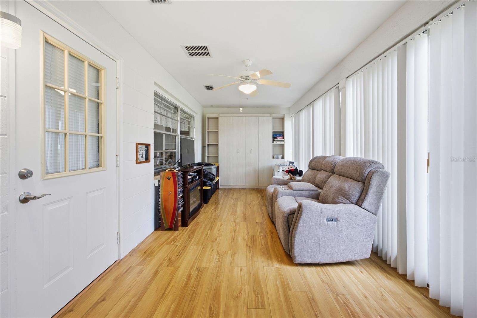 Image 13 of 42 For 9335 85th Terrace E