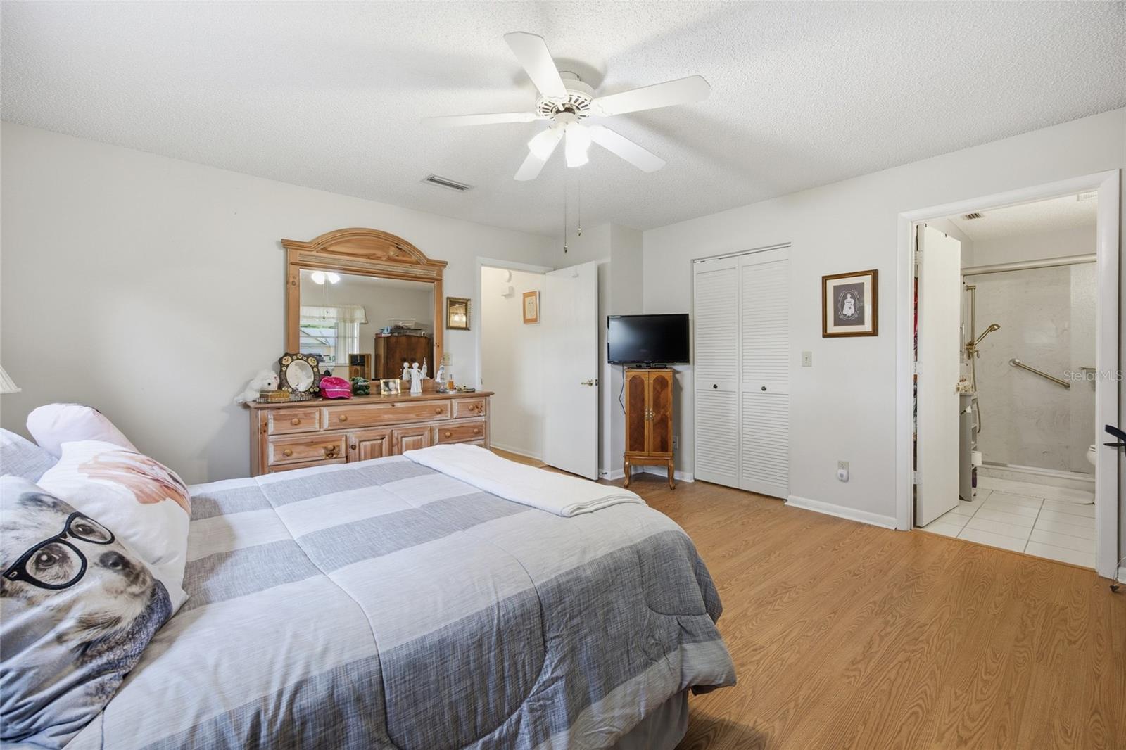 Image 19 of 42 For 9335 85th Terrace E