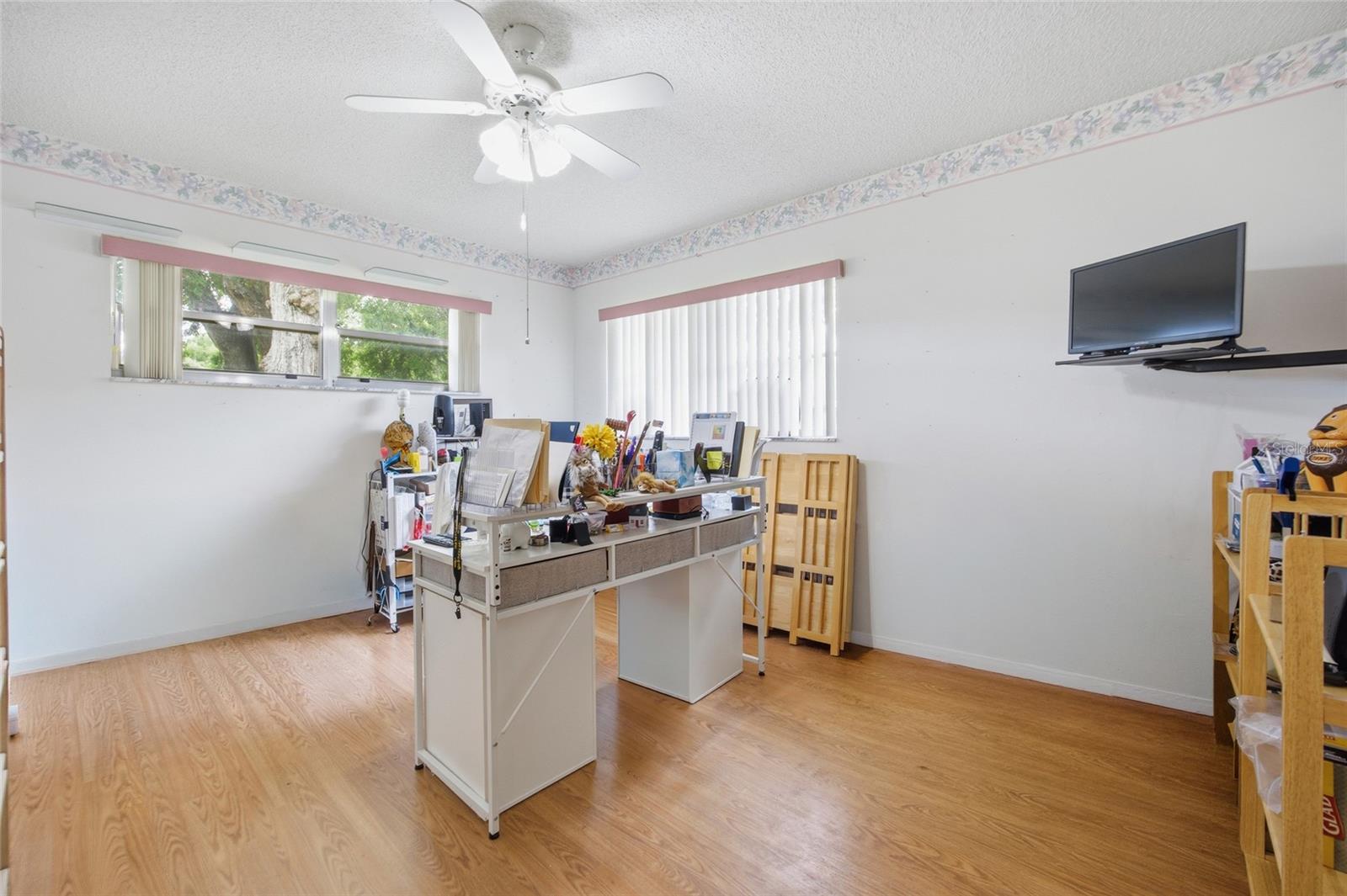 Image 23 of 42 For 9335 85th Terrace E