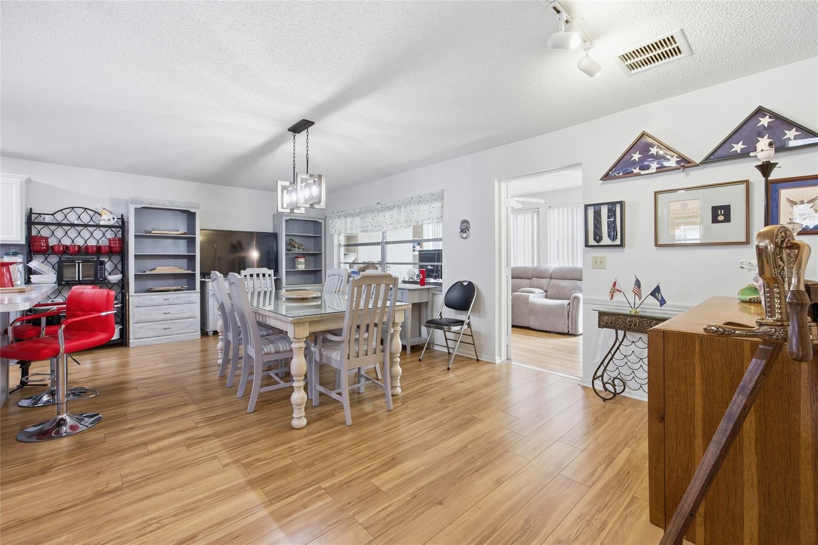 Image 5 of 42 For 9335 85th Terrace E