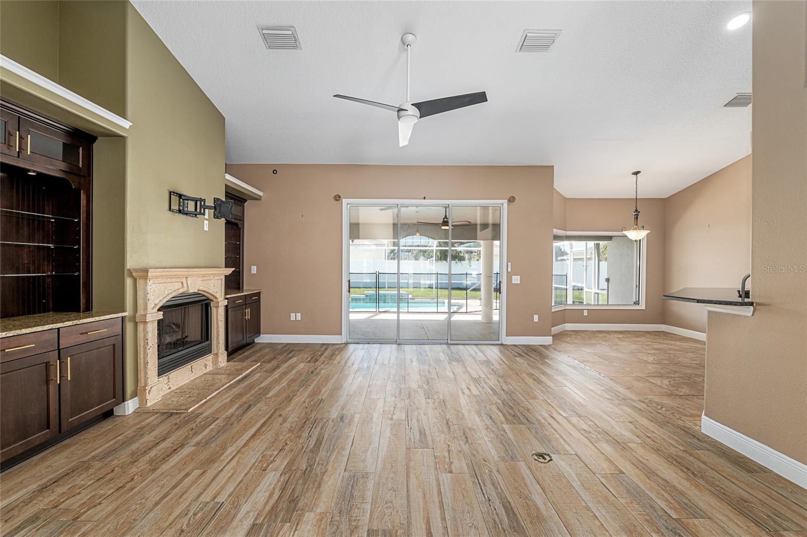 Image 12 of 90 For 5610 88th Place