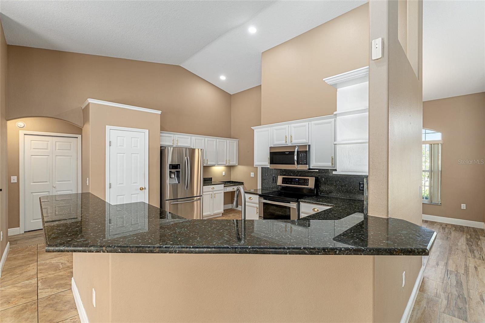 Image 25 of 90 For 5610 88th Place