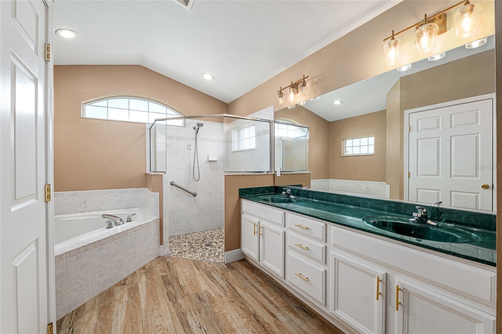 Image 38 of 90 For 5610 88th Place