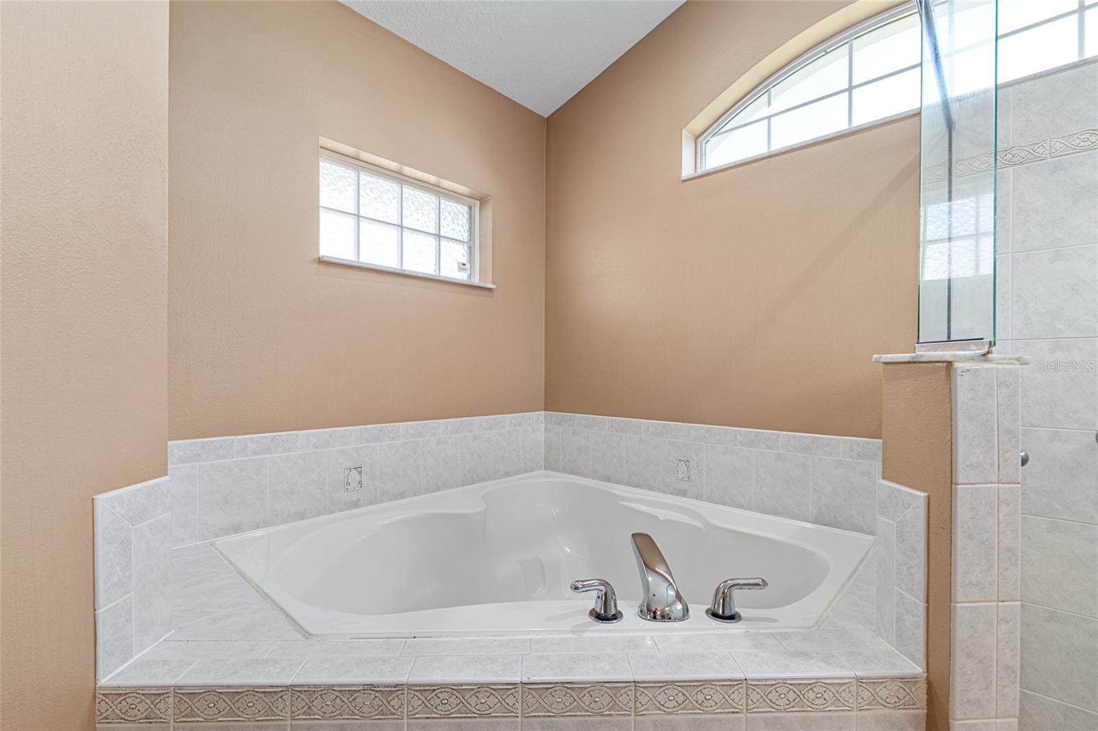 Image 41 of 90 For 5610 88th Place