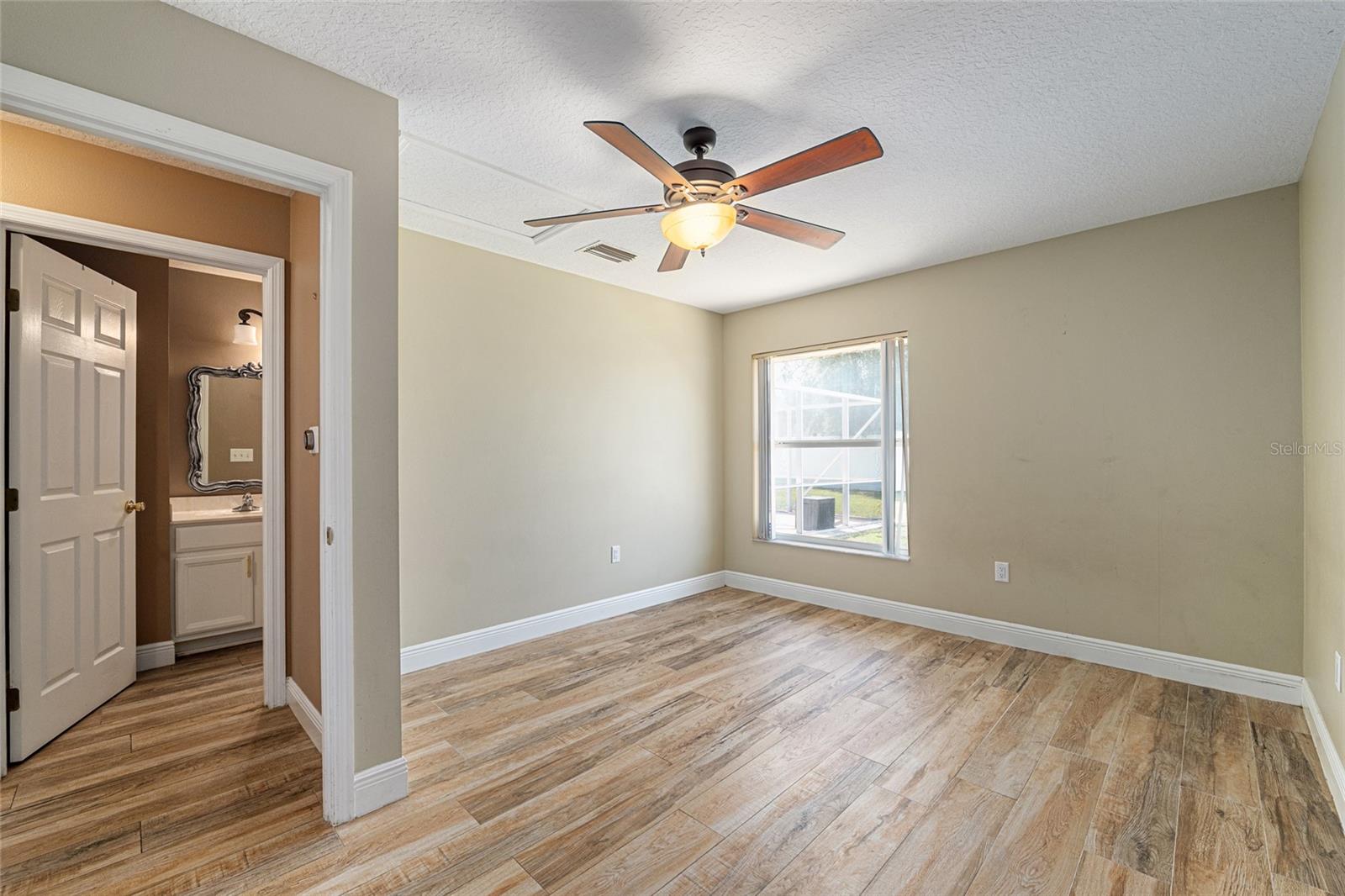 Image 49 of 90 For 5610 88th Place