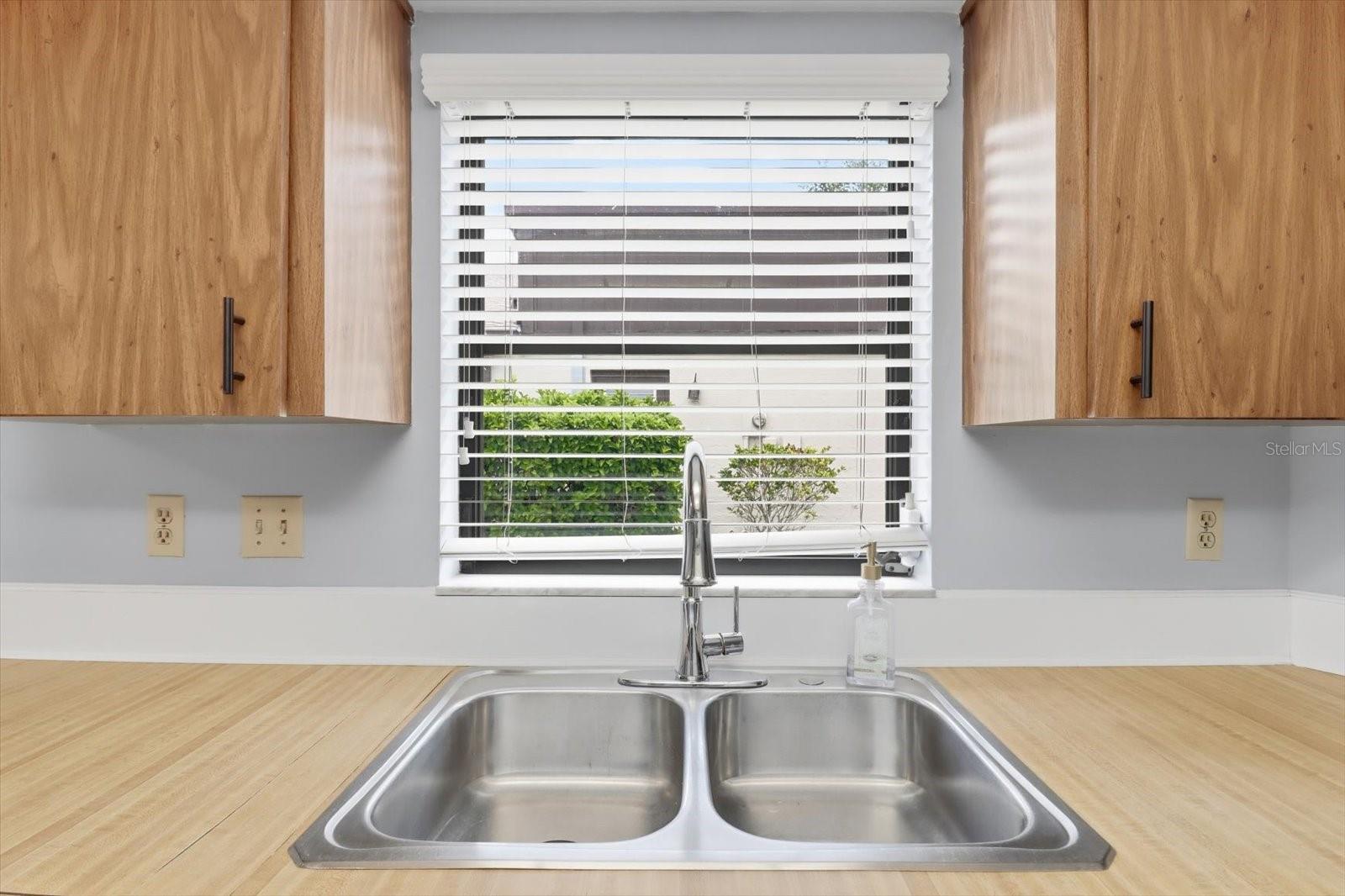 Image 15 of 44 For 54 Jamaica Street