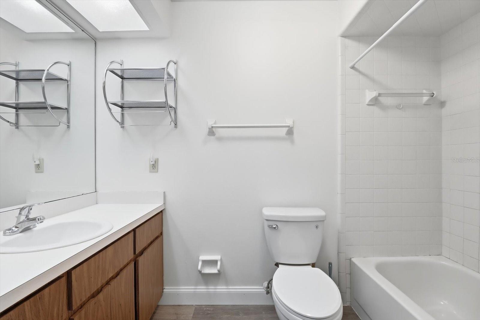 Image 18 of 44 For 54 Jamaica Street