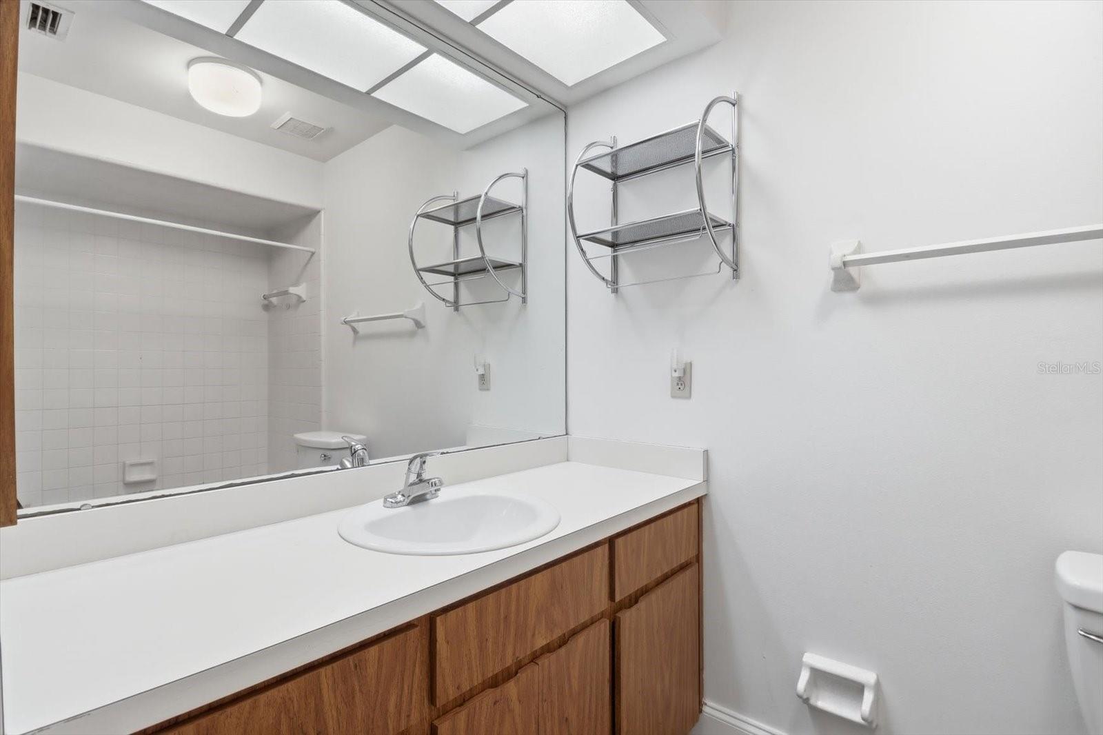 Image 19 of 44 For 54 Jamaica Street