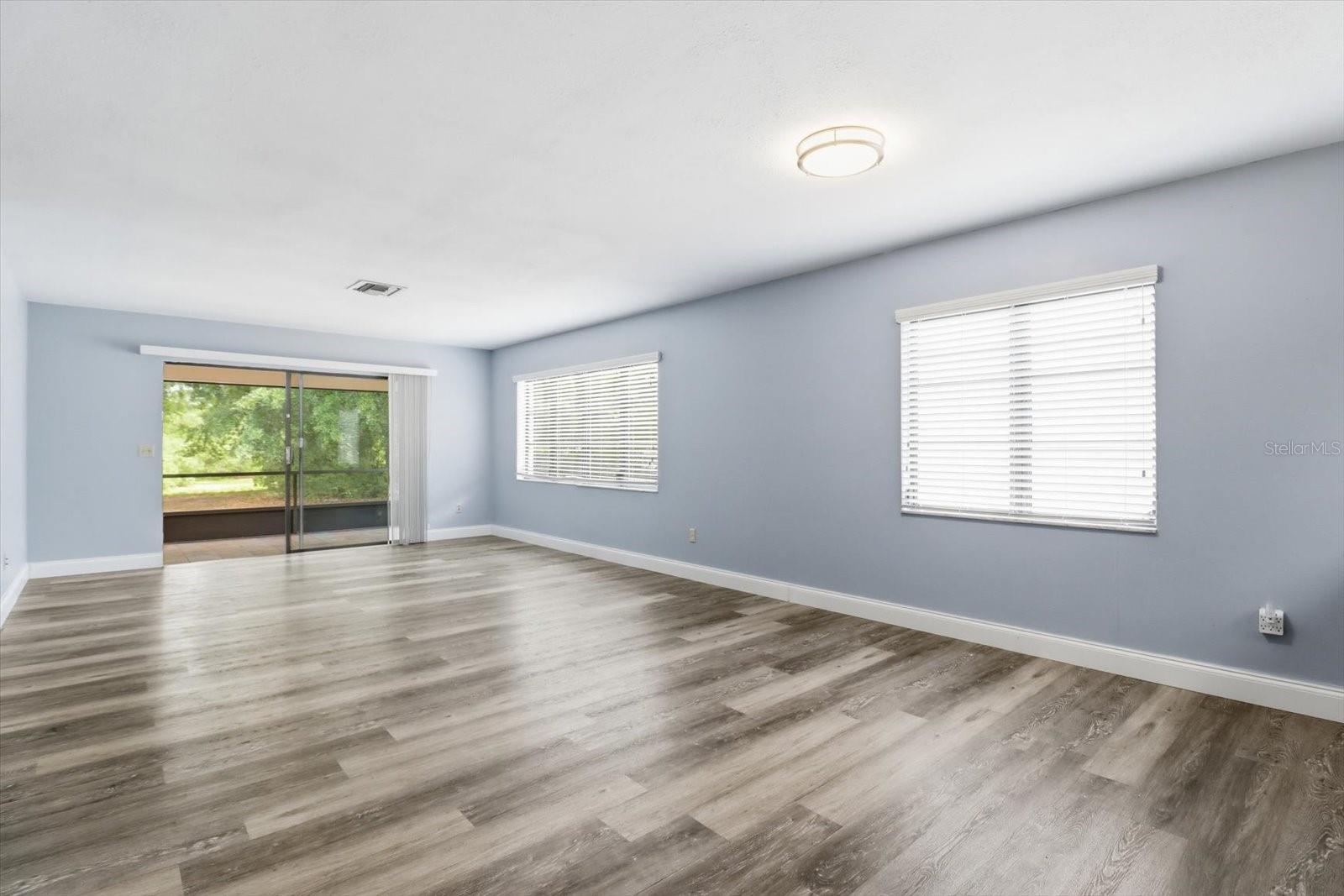 Image 22 of 44 For 54 Jamaica Street