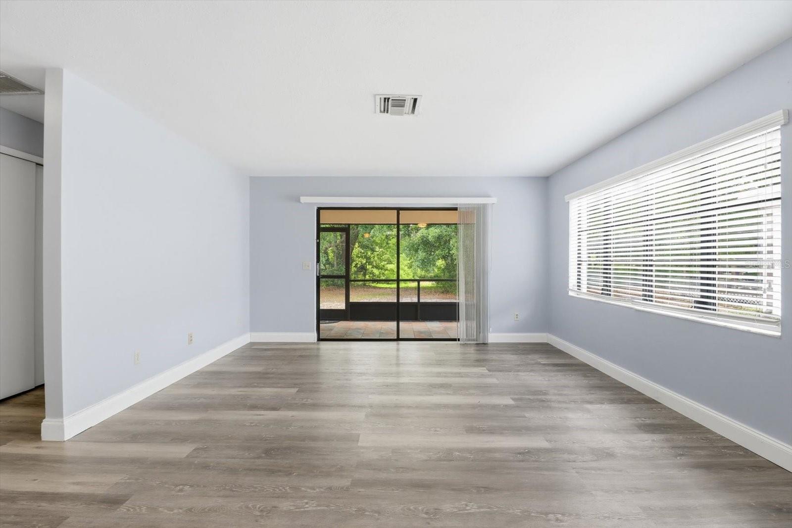 Image 24 of 44 For 54 Jamaica Street