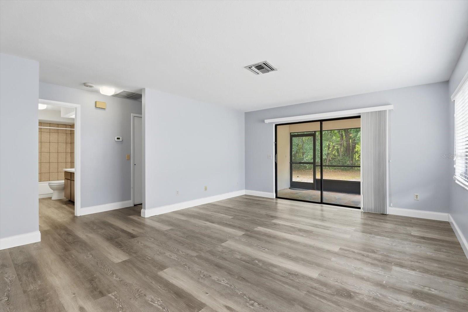 Image 25 of 44 For 54 Jamaica Street