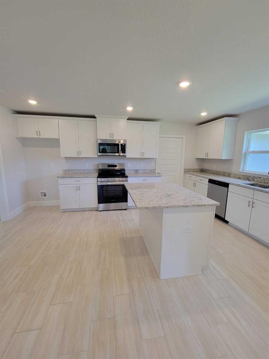 Image 9 of 29 For 12598 73rd Street