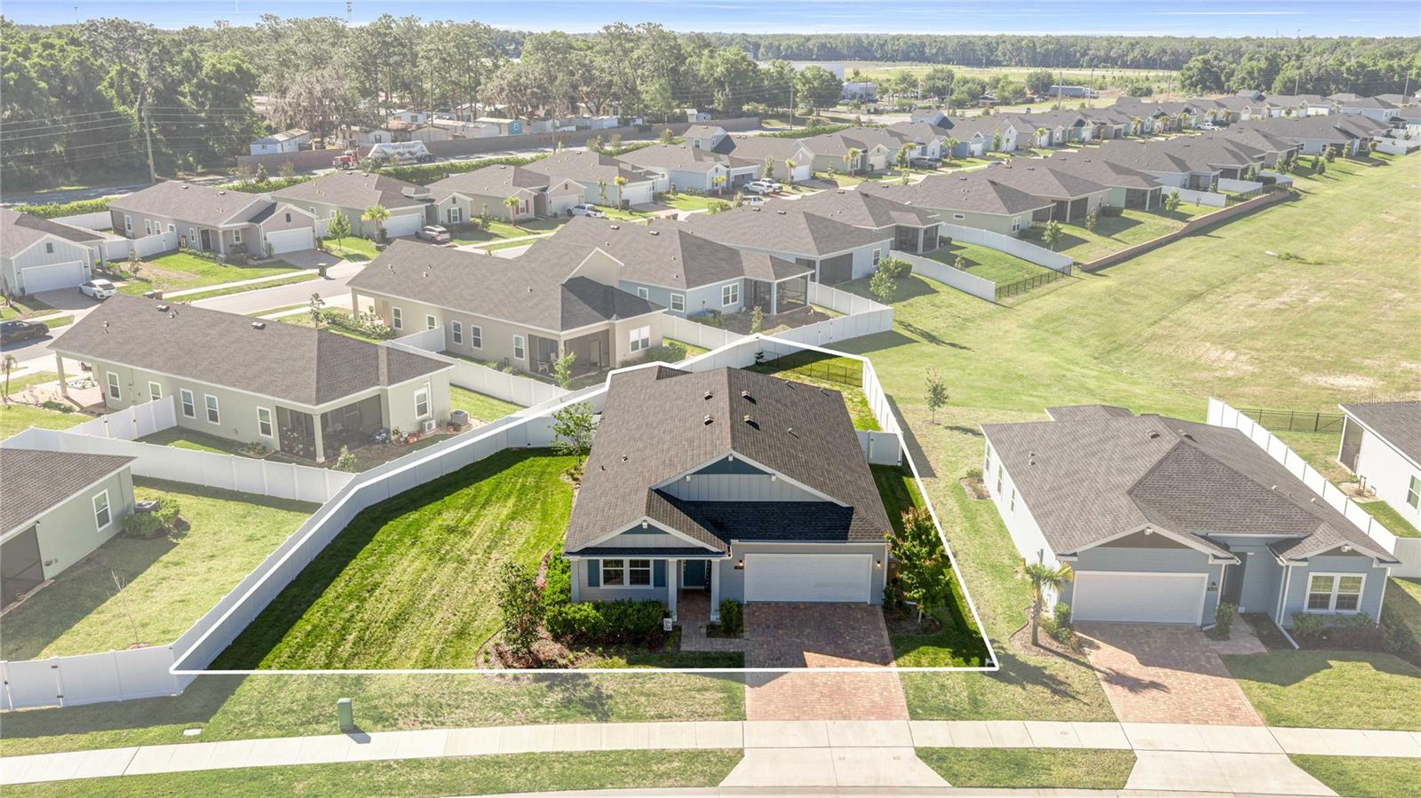 Image 32 of 47 For 1875 44th Court Road