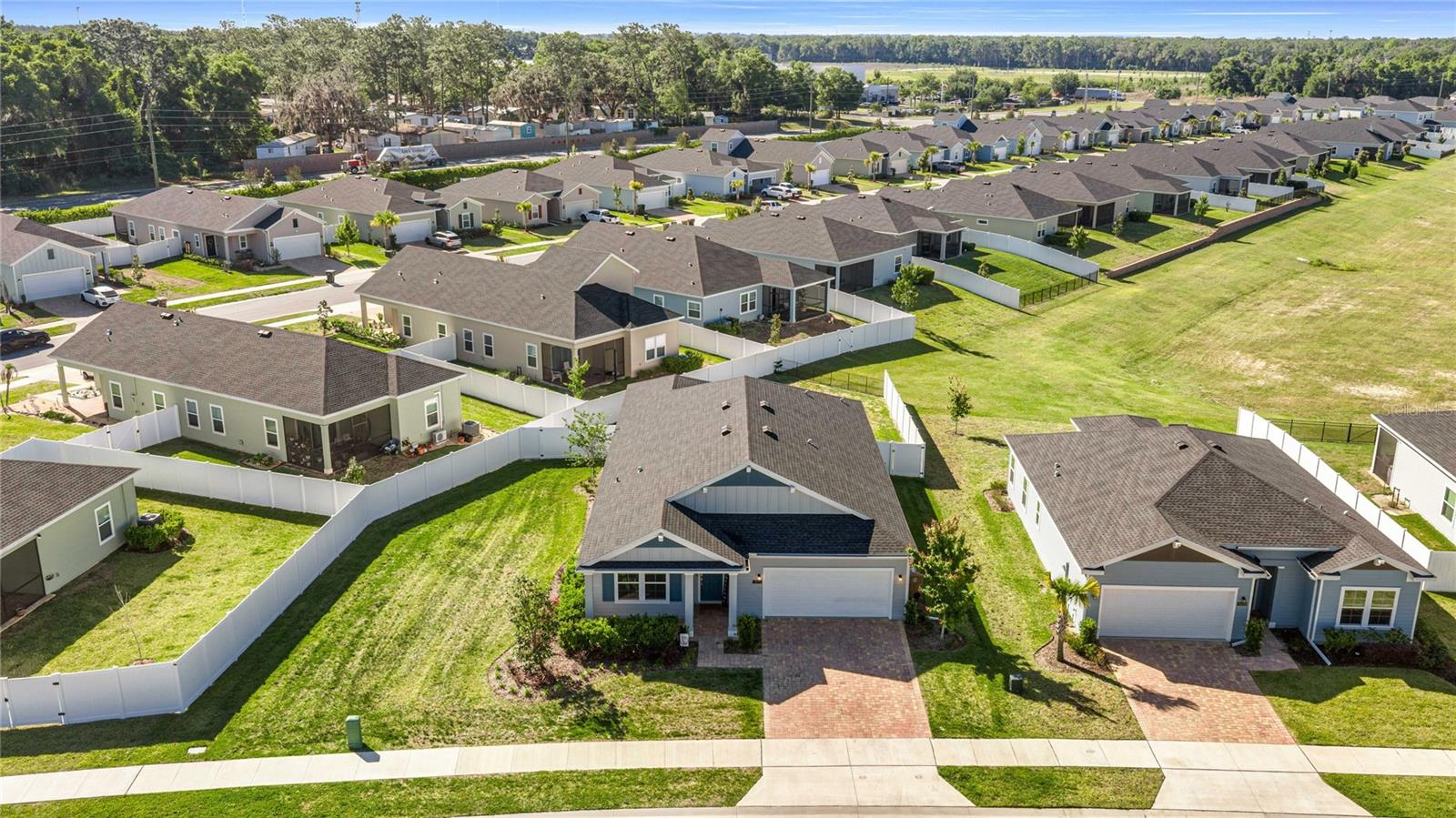 Image 36 of 47 For 1875 44th Court Road