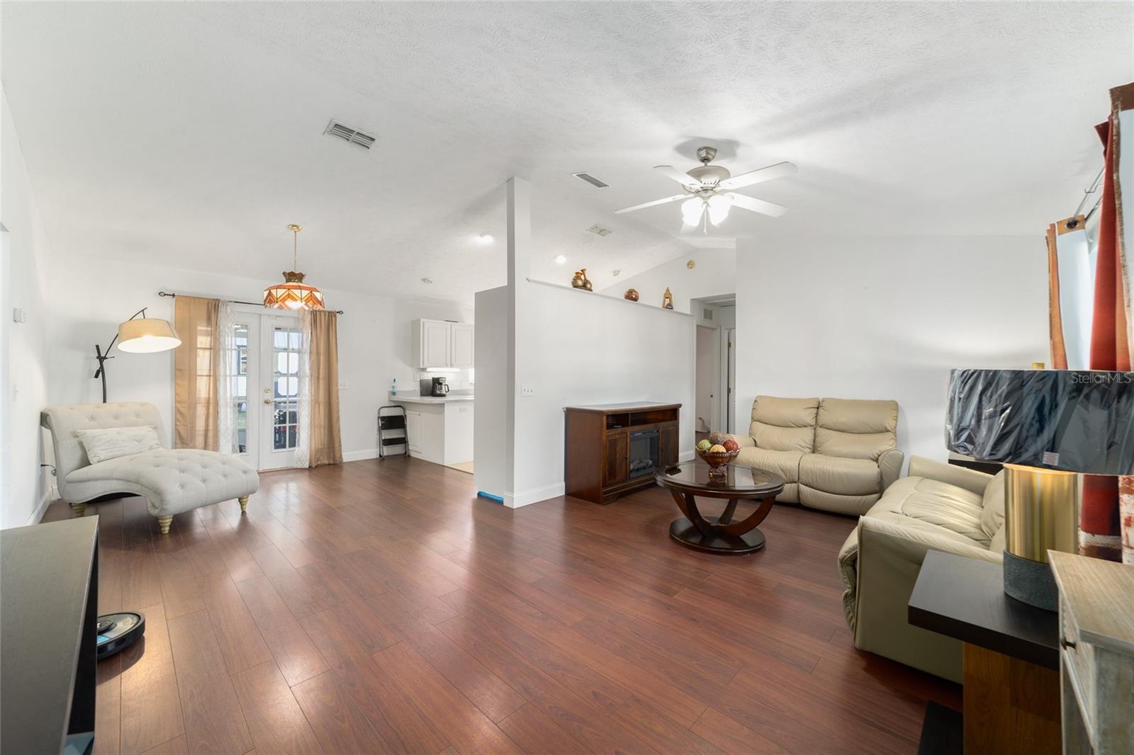 Image 10 of 49 For 33 Pecan Run Pass