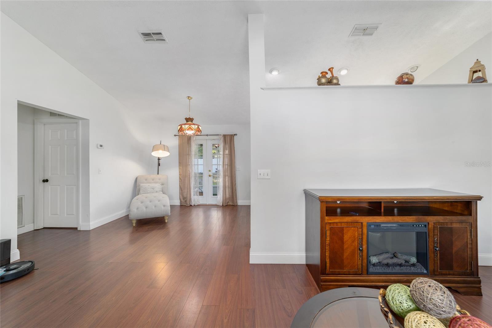 Image 17 of 49 For 33 Pecan Run Pass