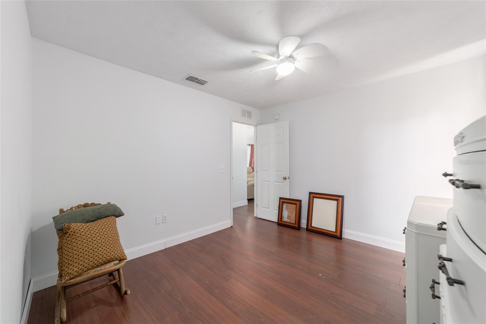 Image 34 of 49 For 33 Pecan Run Pass