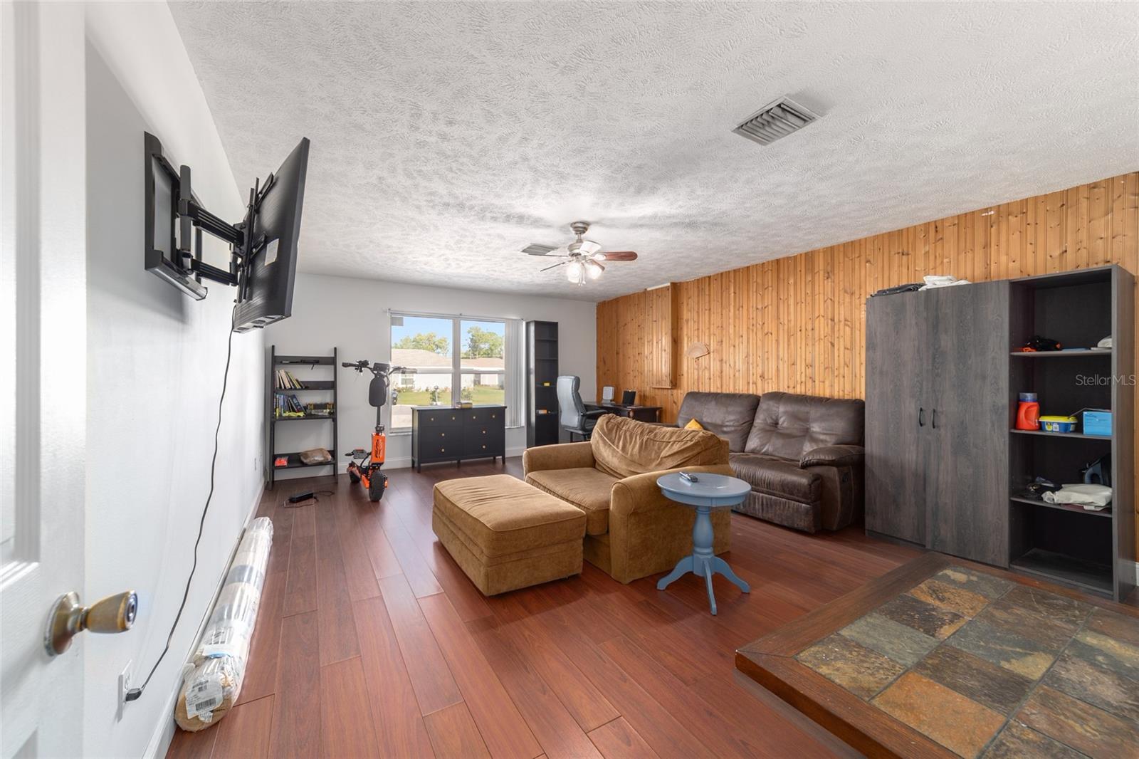 Image 39 of 49 For 33 Pecan Run Pass