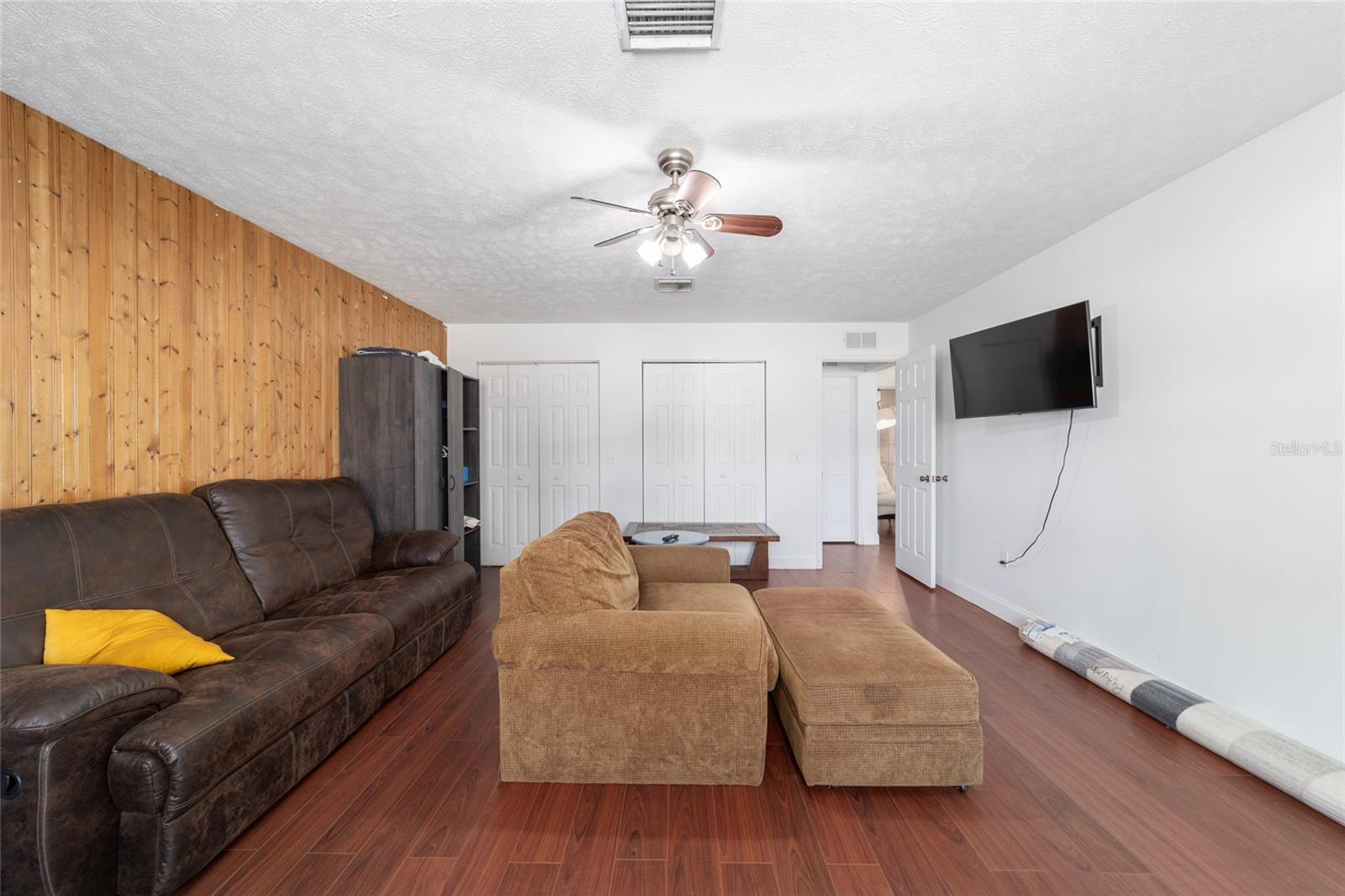 Image 41 of 49 For 33 Pecan Run Pass