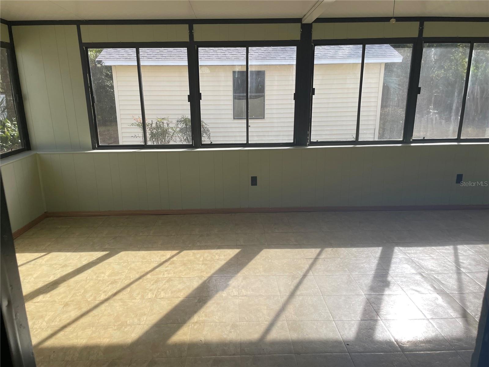 Image 19 of 29 For 4440 62nd Street