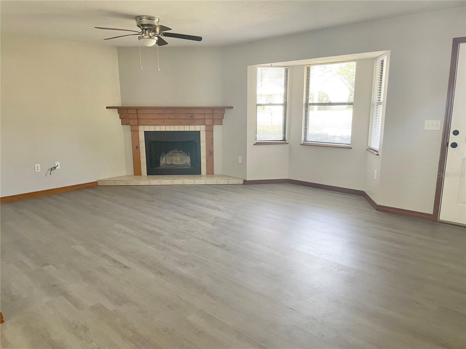 Image 4 of 29 For 4440 62nd Street