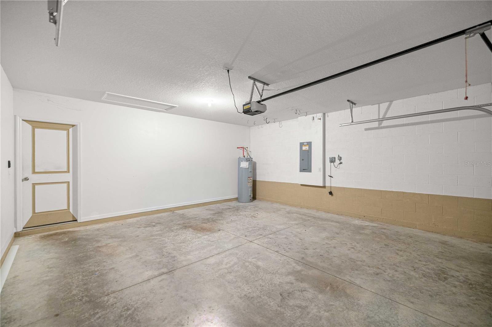 Image 21 of 28 For 3902 99th Street