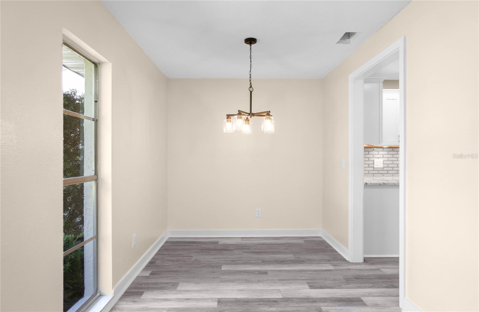 Image 10 of 38 For 3211 Rose Avenue