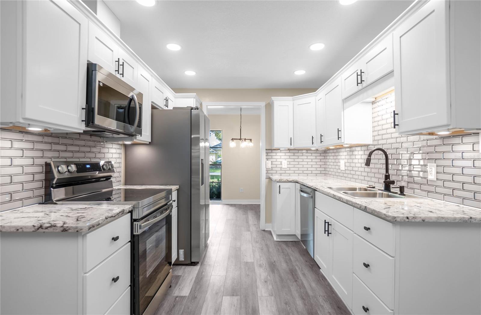 Image 13 of 38 For 3211 Rose Avenue