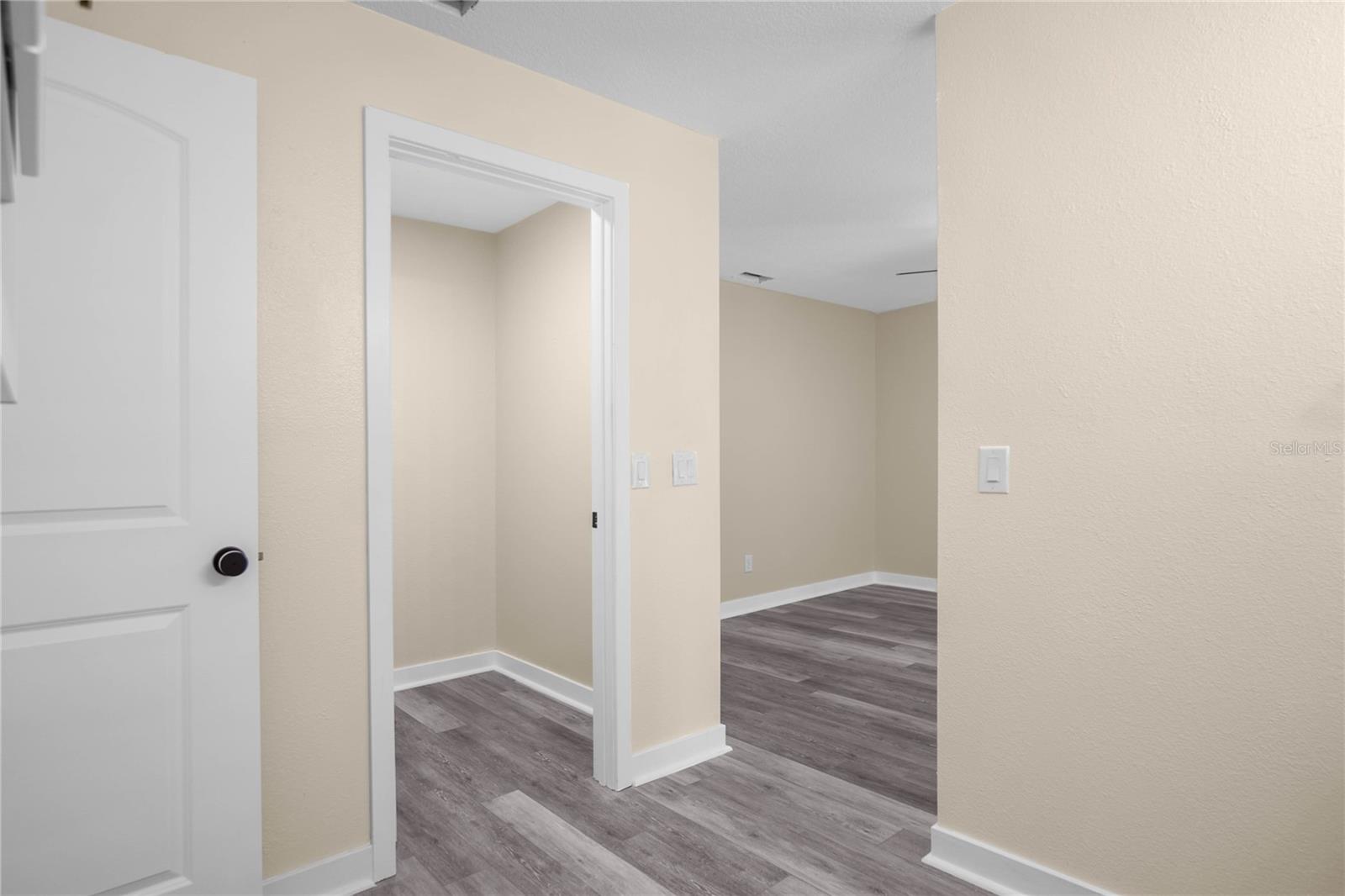 Image 22 of 38 For 3211 Rose Avenue