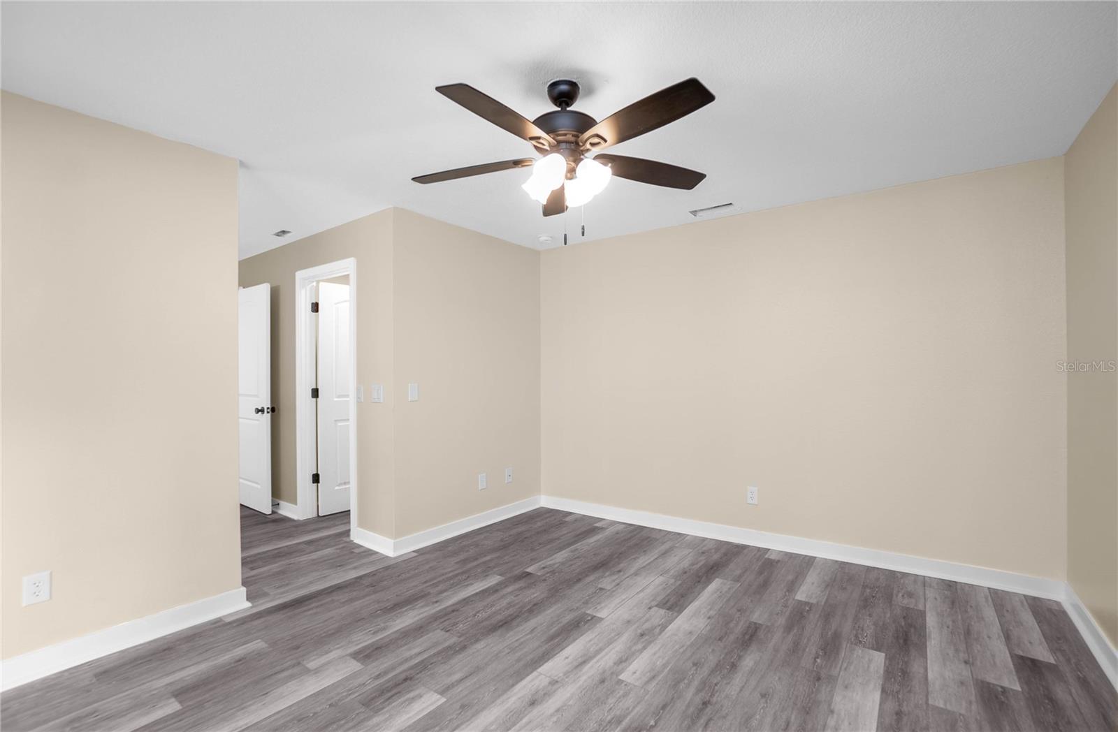 Image 25 of 38 For 3211 Rose Avenue