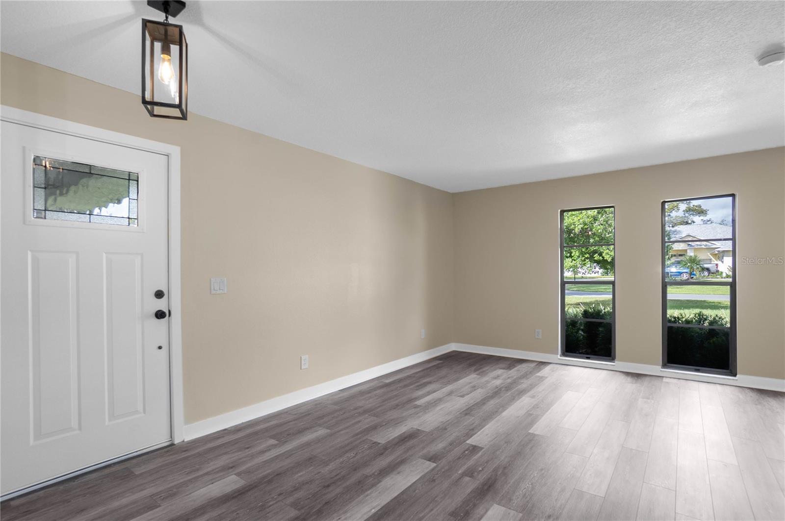 Image 6 of 38 For 3211 Rose Avenue