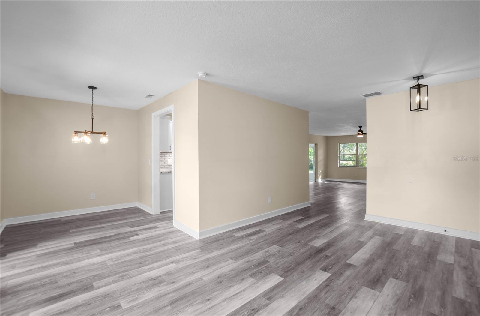 Image 8 of 38 For 3211 Rose Avenue