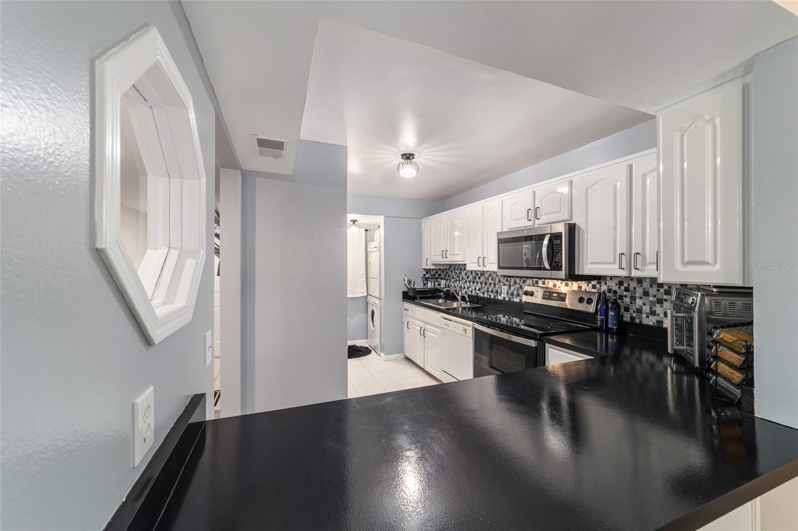 Image 15 of 38 For 2845 32nd Avenue B3