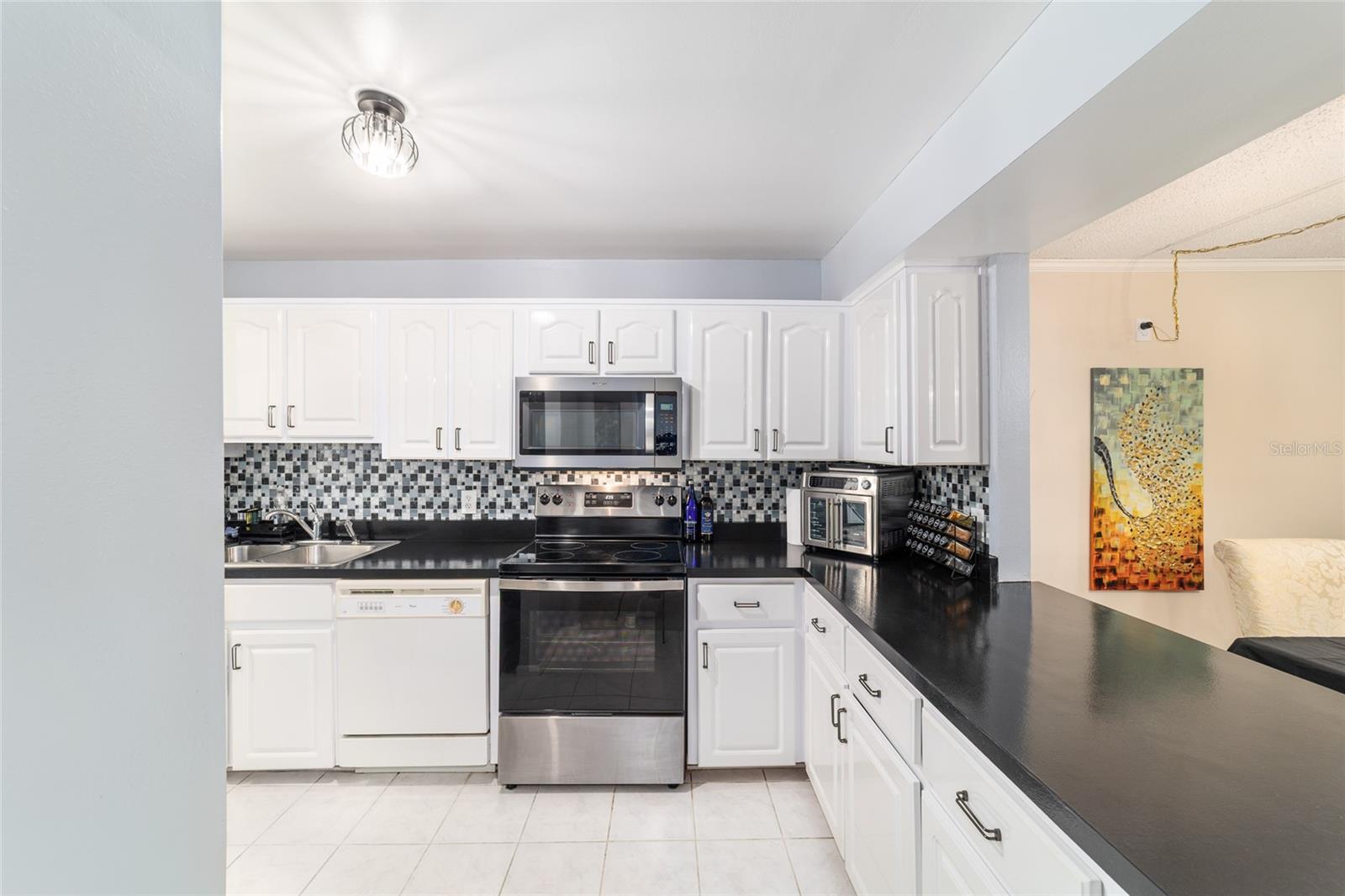 Image 17 of 38 For 2845 32nd Avenue B3
