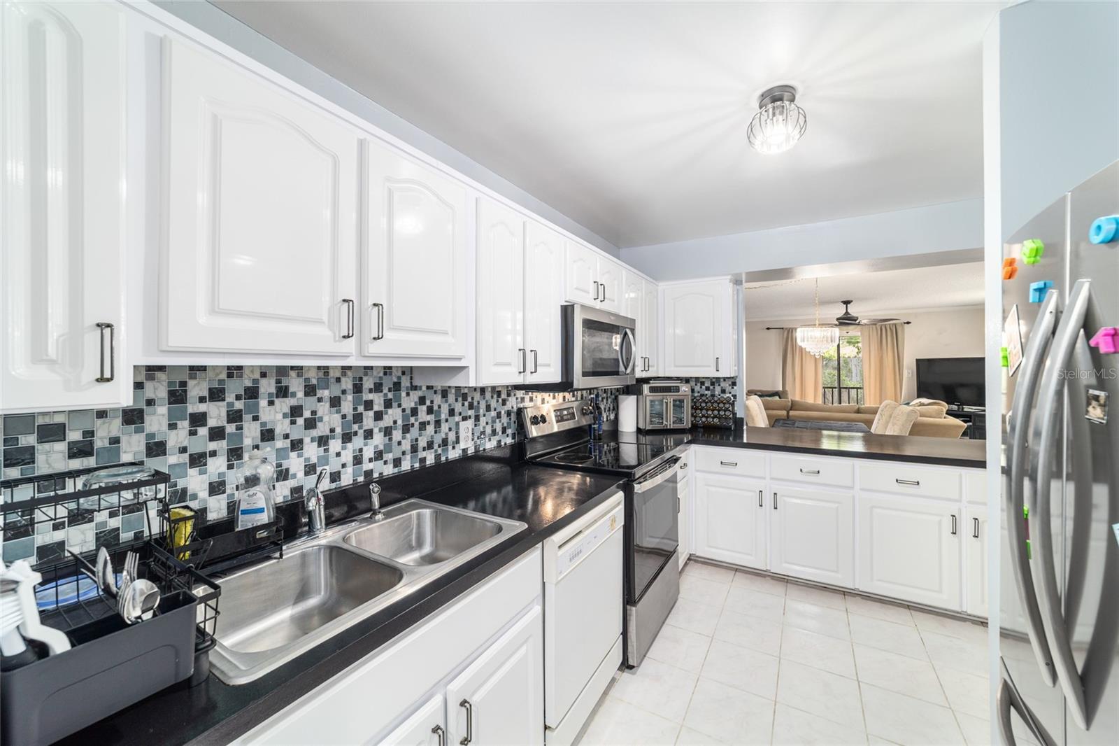 Image 19 of 38 For 2845 32nd Avenue B3