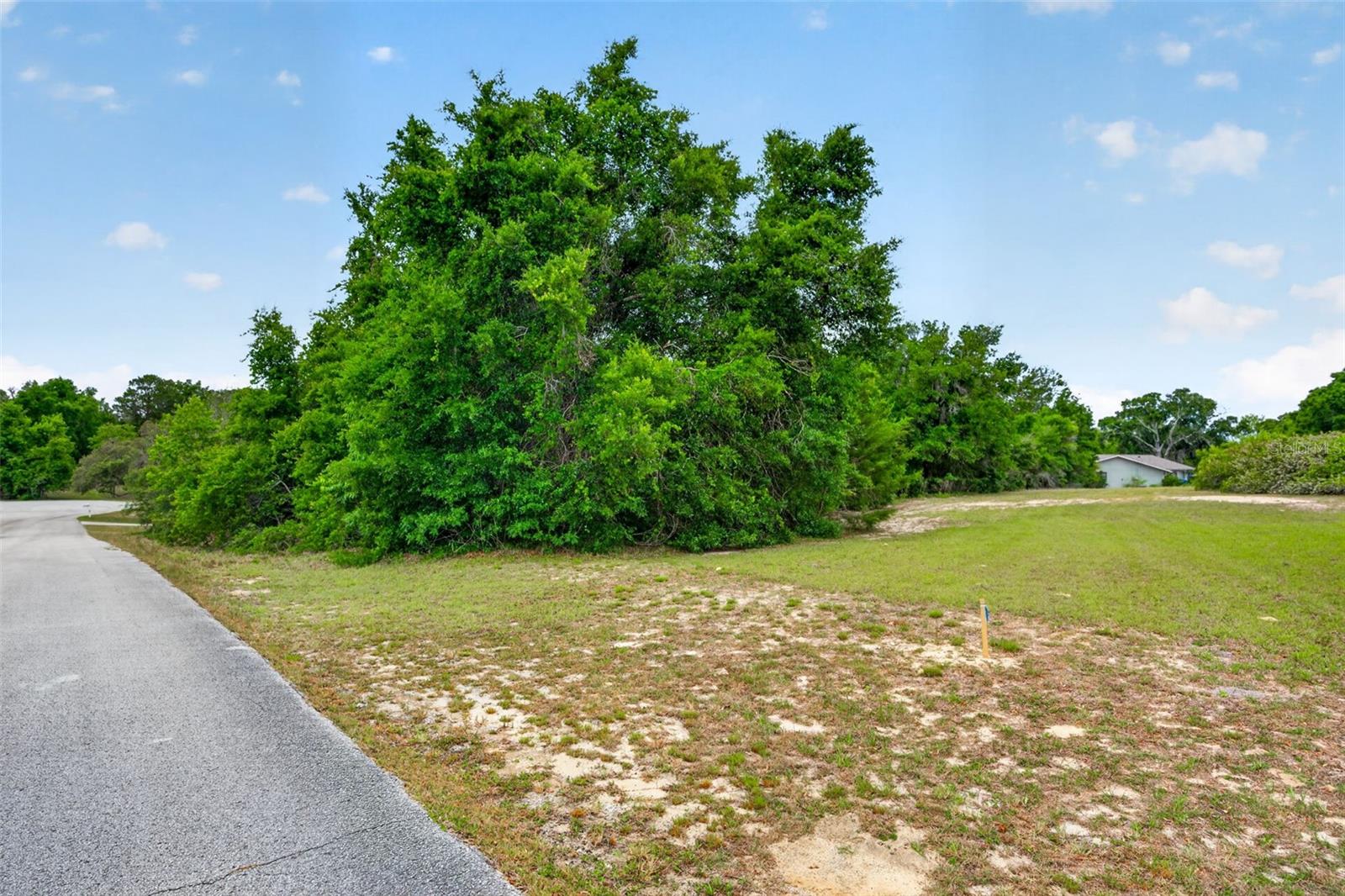 Image 4 of 15 For 1642 Valerie Point