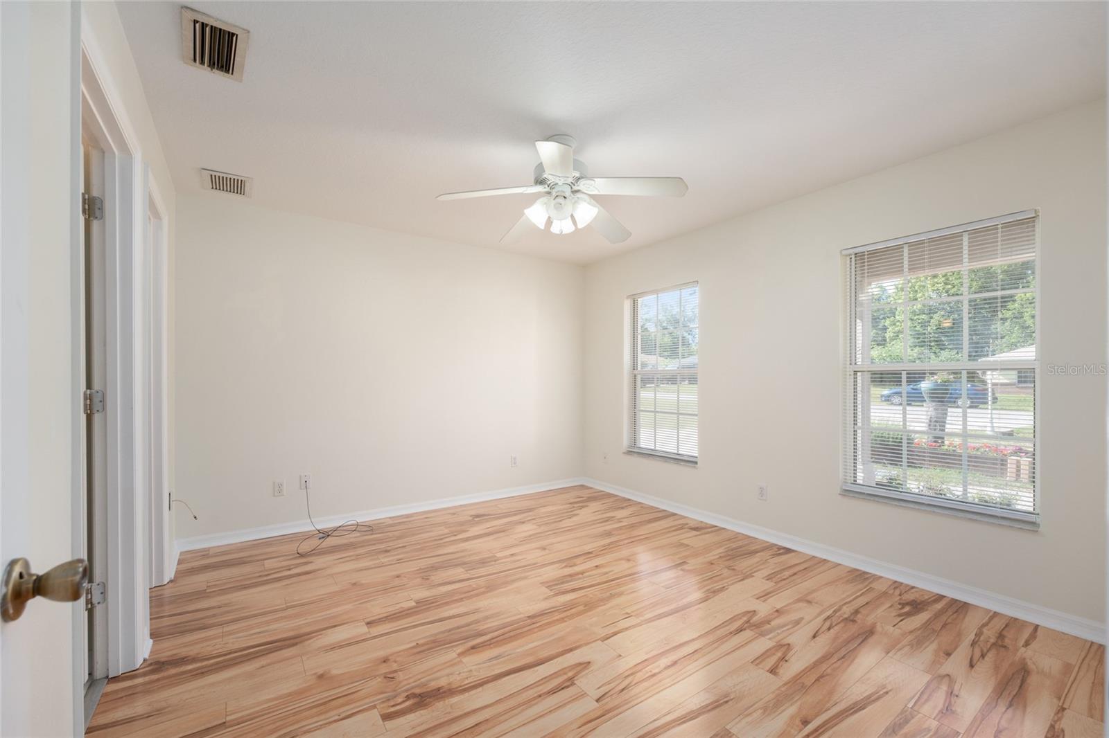 Image 16 of 31 For 1868 127th Place