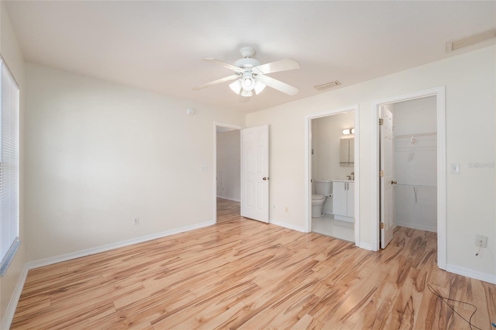 Image 17 of 31 For 1868 127th Place