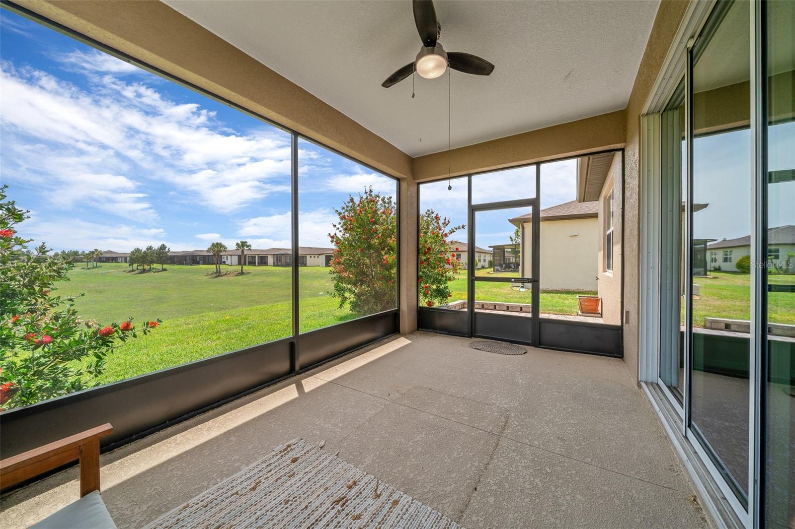 Image 2 of 32 For 5947 93rd Circle