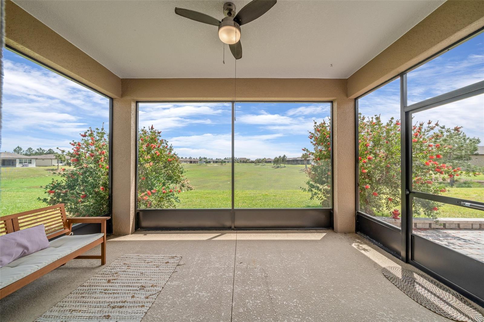 Image 4 of 32 For 5947 93rd Circle