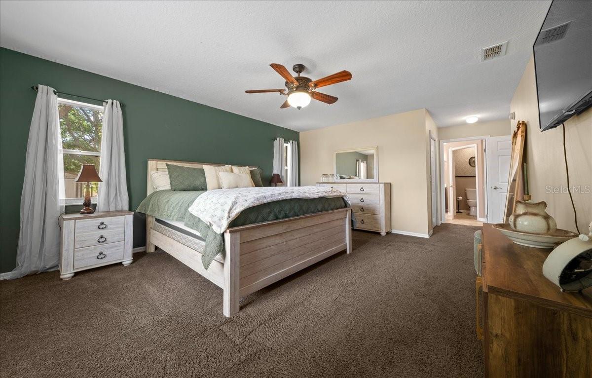 Image 19 of 56 For 11985 123rd Avenue