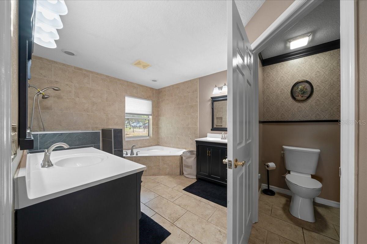 Image 21 of 56 For 11985 123rd Avenue